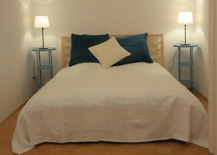 Completely Renovated Apartment Top 16 - Easy Self Check In