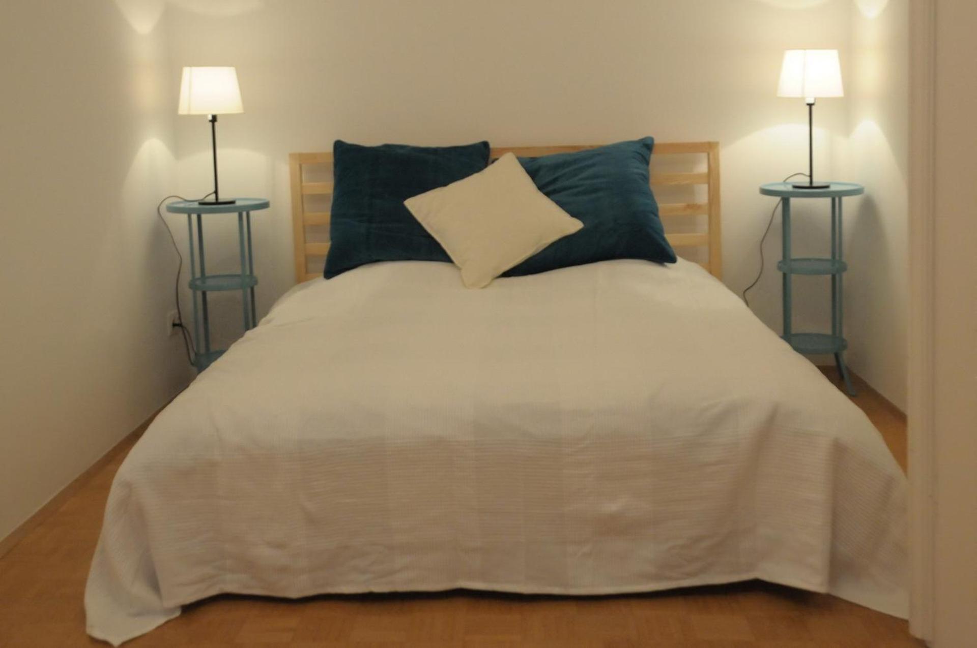 Completely Renovated 16 - Easy Self Check In Apartment